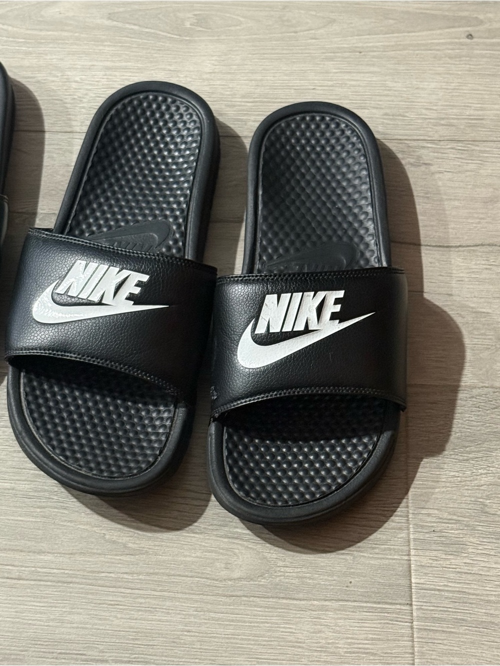 Sandals/Slides Nike women size 11 and Men size 10